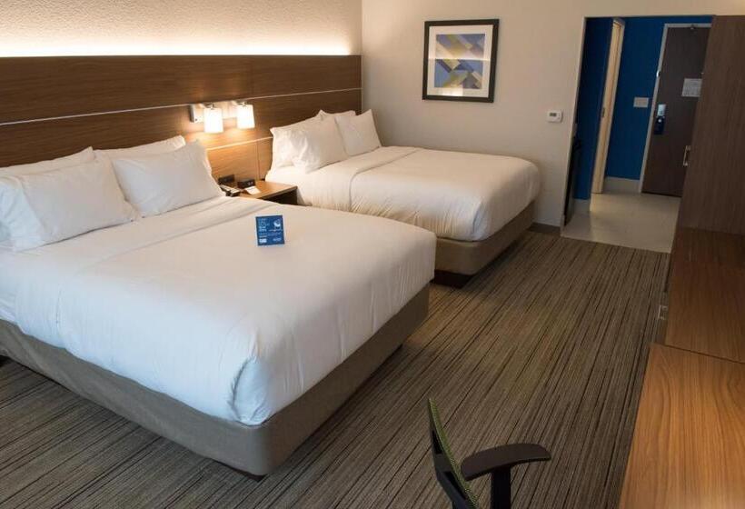 Номер Стандарт Кровать Квин Адаптированный для Инвалидов, Holiday Inn Express & Suites   Warsaw   E Center, An Ihg