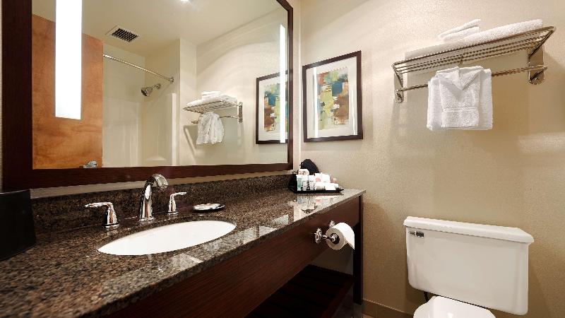Стандартный Номер Кровать Кинг, Best Western Rocky Mountain Lodge
