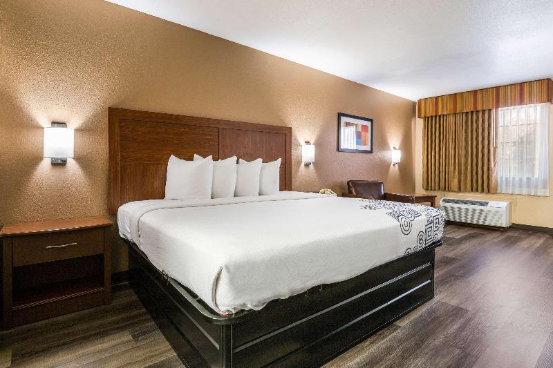 Стандартный Номер Кровать Кинг, Surestay Plus Hotel By Best Western Poteau