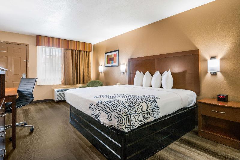 Стандартный Номер Кровать Кинг, Surestay Plus Hotel By Best Western Poteau
