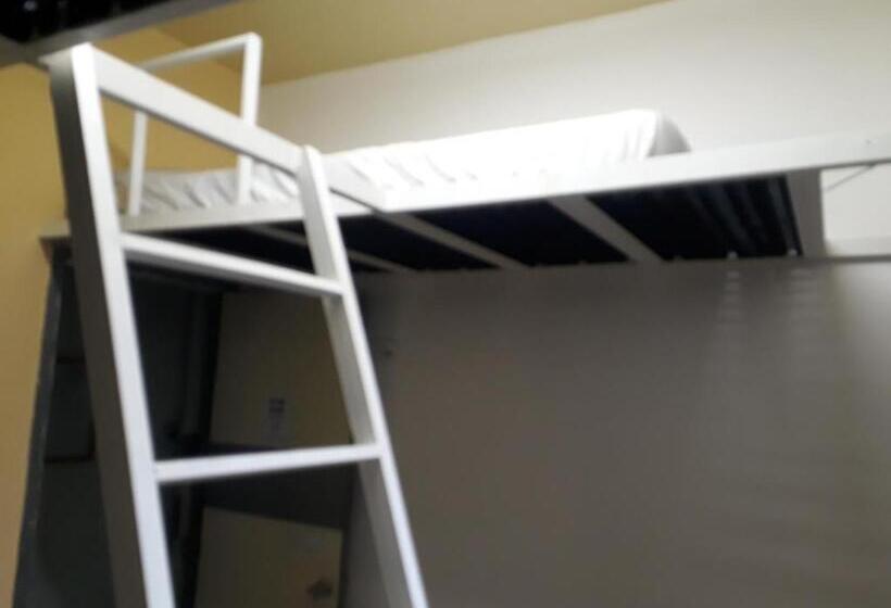 اتاق خانوادگی با سرویس بهداشتی مشترک, Sapucali Privative Hostel