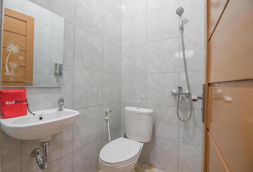 اتاق لوکس, Reddoorz Plus Near Syamsudin Noor Airport 3