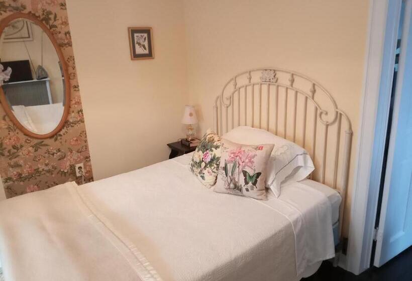 Номер Economy, The Guest House At The Regina House Tea Room