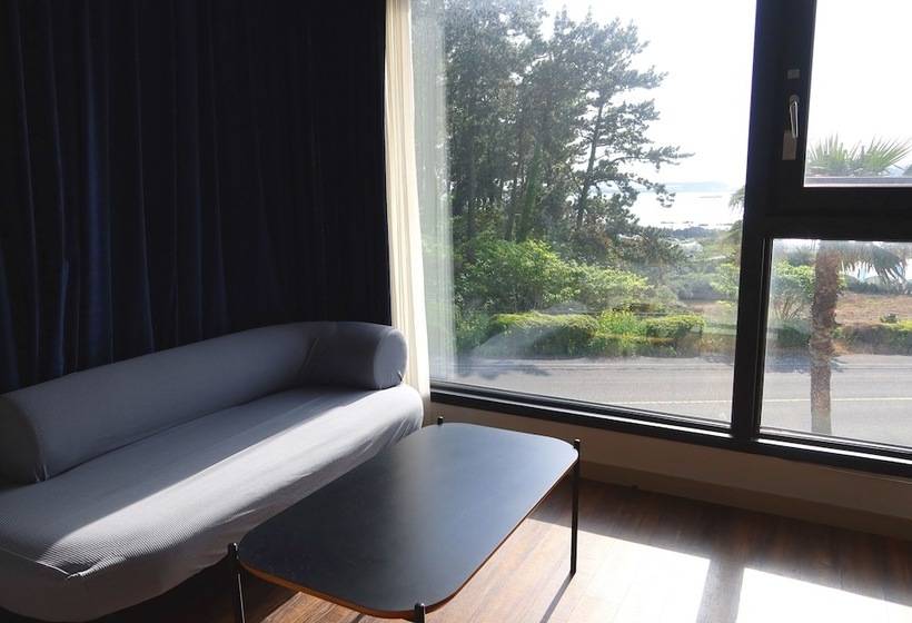 Номер Deluxe, Seogwipean