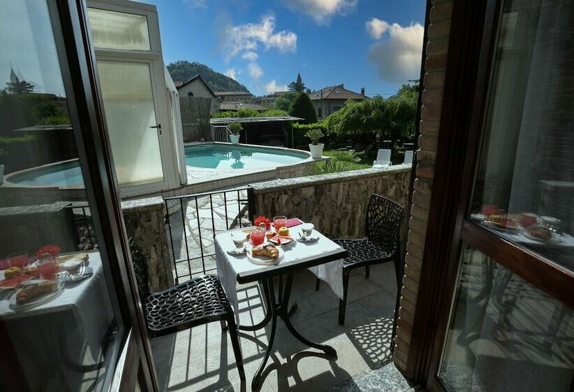 Номер Superior Вид на Бассейн, Villa Cuore