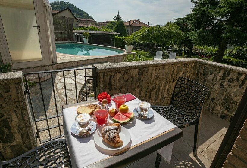 Номер Superior Вид на Бассейн, Villa Cuore