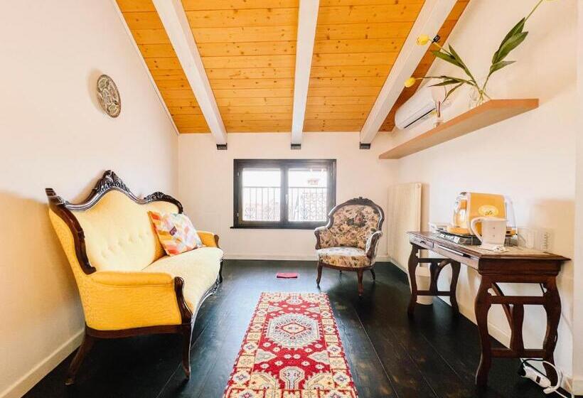 キングサイズベッドのデラックスルーム, Crudis Luxury Rooms