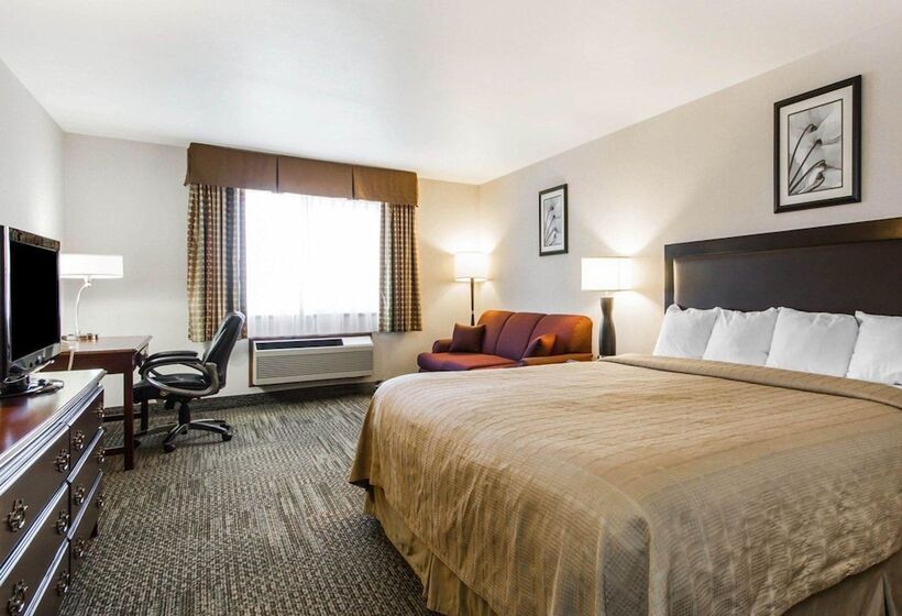 Номер Стандарт, Quality Inn & Suites Stoughton  Madison South