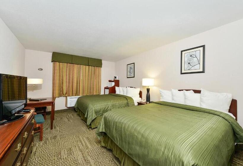 Номер Стандарт, Quality Inn & Suites Stoughton  Madison South