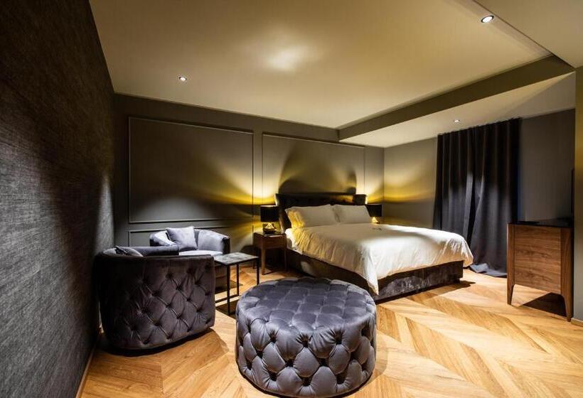 سوییت جونیور لوکس, Dam Boutique Hotel & Restaurant