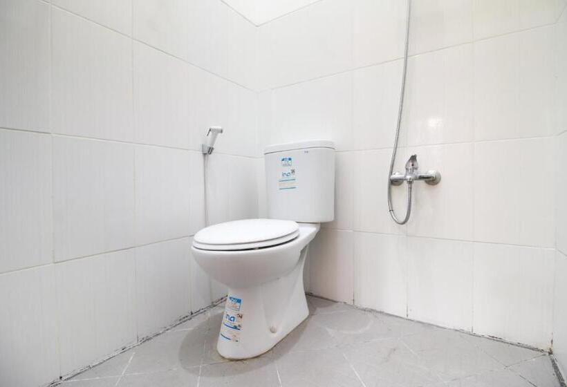 Номер Стандарт, Reddoorz @ Jalan Palagan