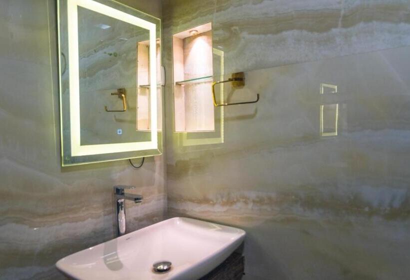 اتاق استاندارد, Onn Shelter Inn