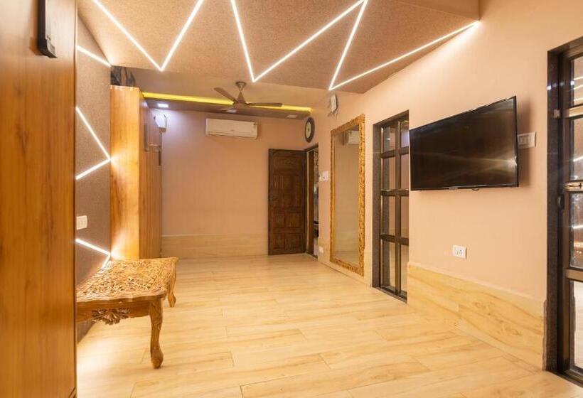 اتاق استاندارد چهار تخته, Onn Shelter Inn