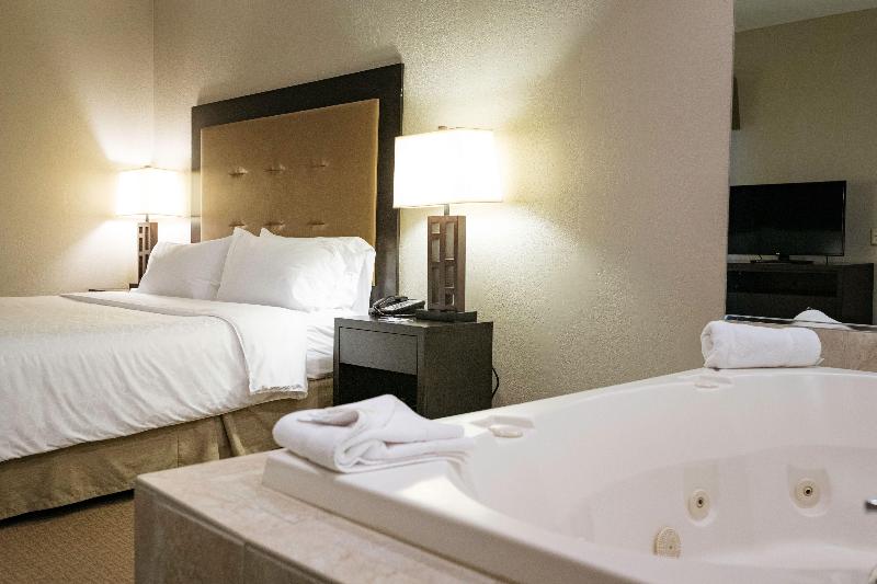 Люкс Кровать Кинг, Holiday Inn Express & Suites   Olathe North, An Ihg