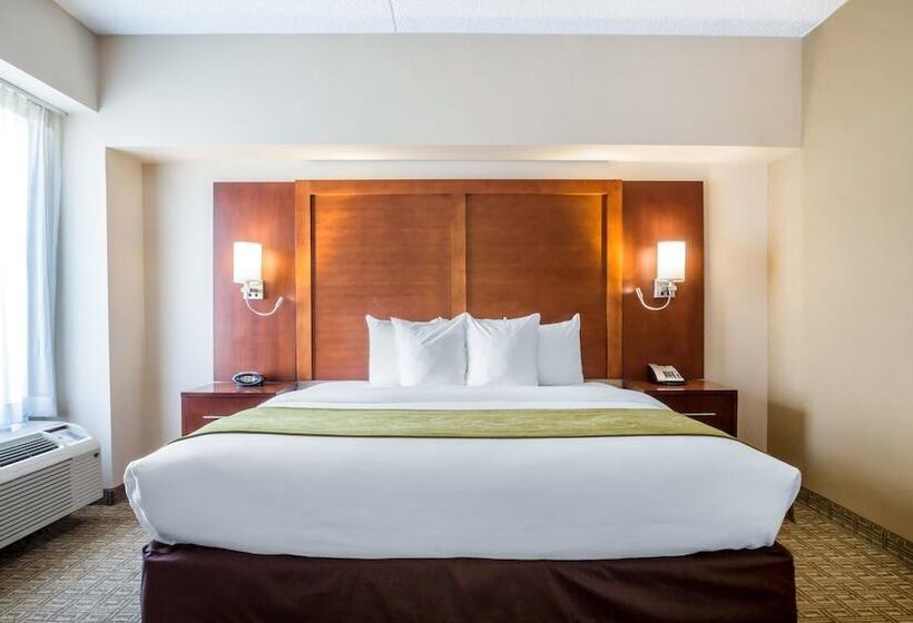 스위트, Comfort Suites At Woodbridge