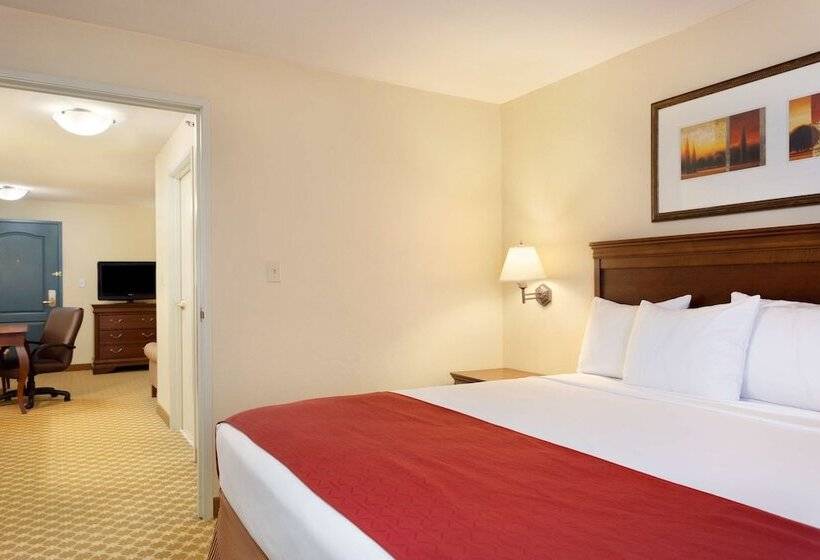 Suíte, Country Inn & Suites By Radisson, Nevada, Mo