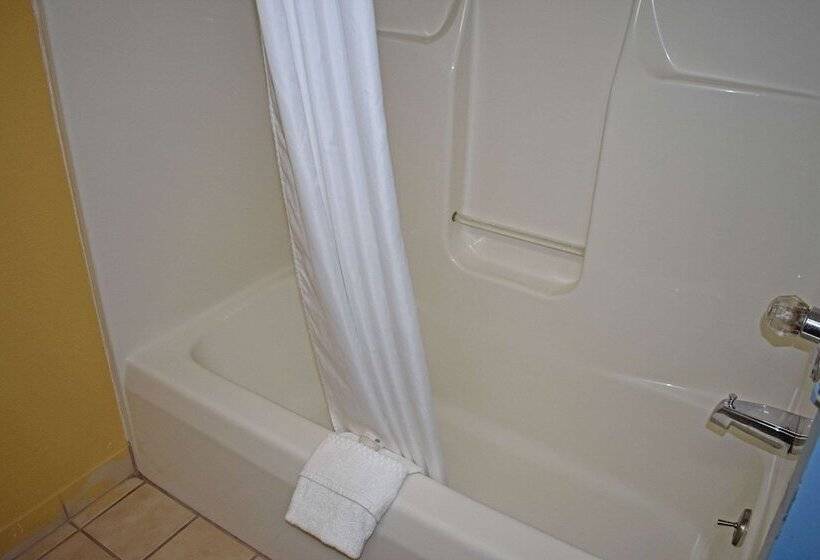 스탠다드 룸 더블 침대 2개, Quality Inn & Suites Kearneysville  Martinsburg