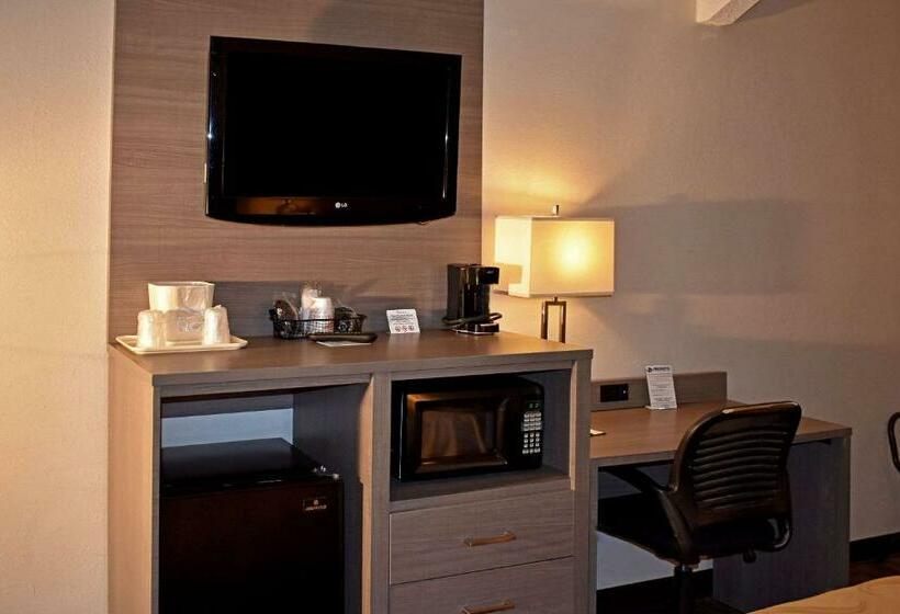 스위트 킹사이즈 침대, Quality Inn & Suites Kearneysville  Martinsburg