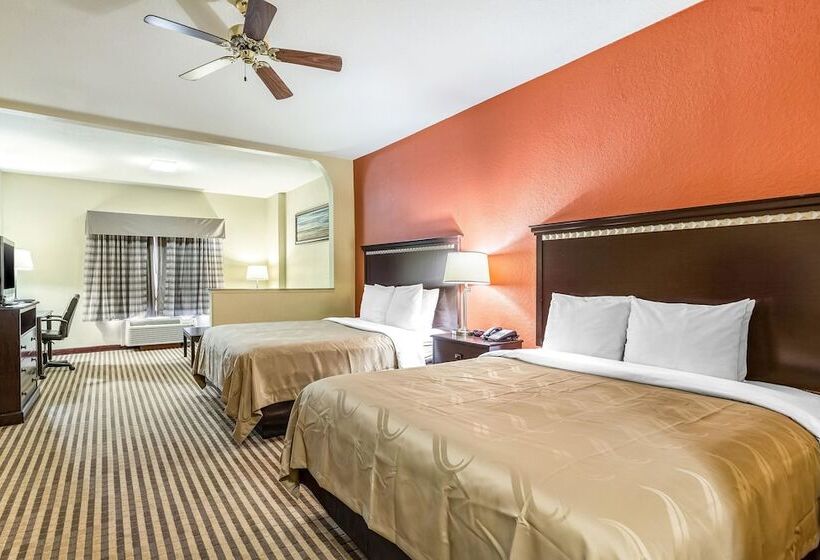 سوییت, Quality Suites North