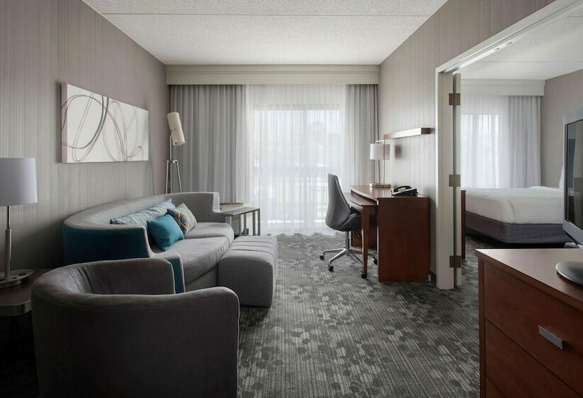 Люкс Superior, Sonesta Select Boston Milford
