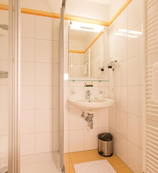 Chambre Standard Individuelle, Bliem S Familien