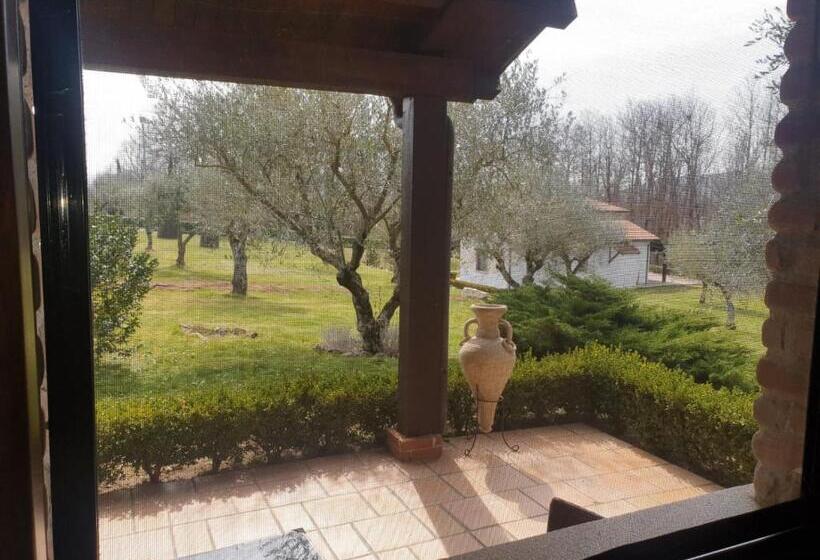 Семейный Номер, Agriturismo Il Castagneto