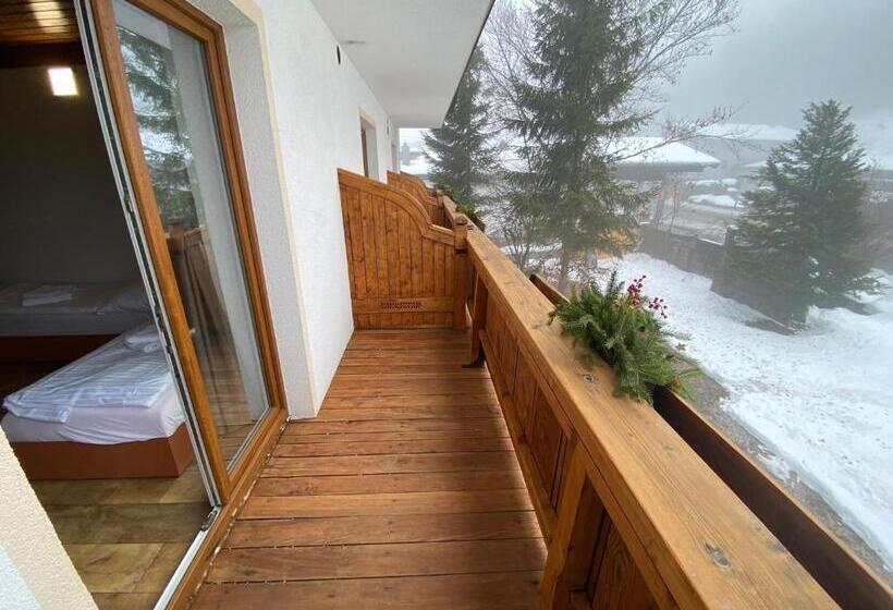 4인용 스탠다드 룸, Pension Tyrol