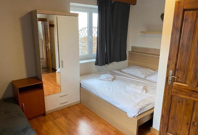 컴포트 트리플 룸, Pension Tyrol