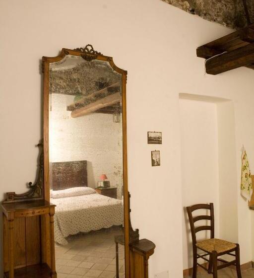 Quarto Estandar, Fondo Cipollate