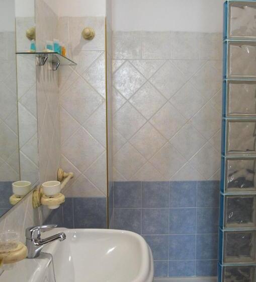 标准三人间, Hostal Doña Antonia
