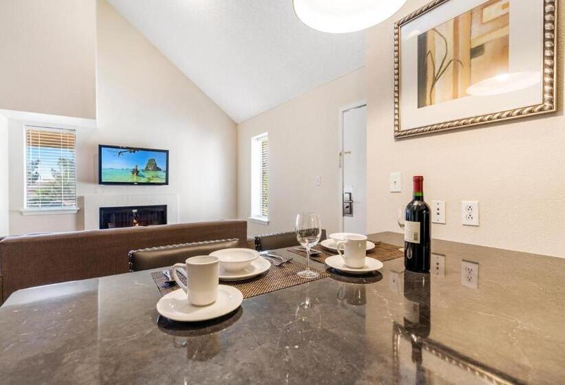 Deluxe-studio, Chase Suite  El Paso