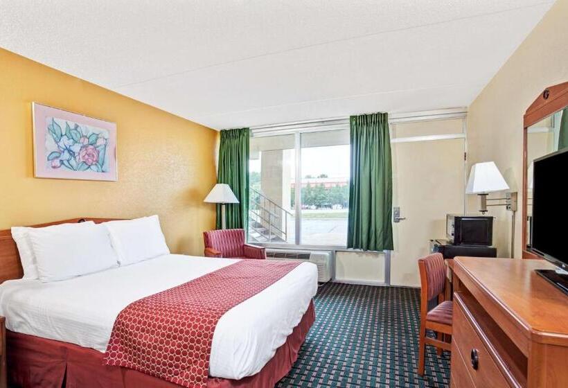 스탠다드 룸 킹사이즈 침대, Days Inn By Wyndham Clarksville Tn