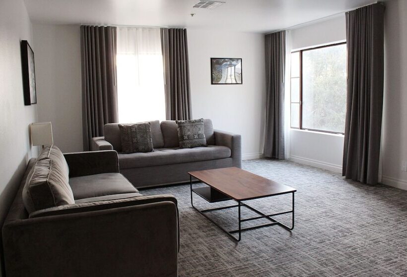 Номер Стандарт, Vinland Hotel And Lounge