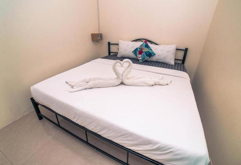 Номер Стандарт Совместная Ванная, Leo Hostel