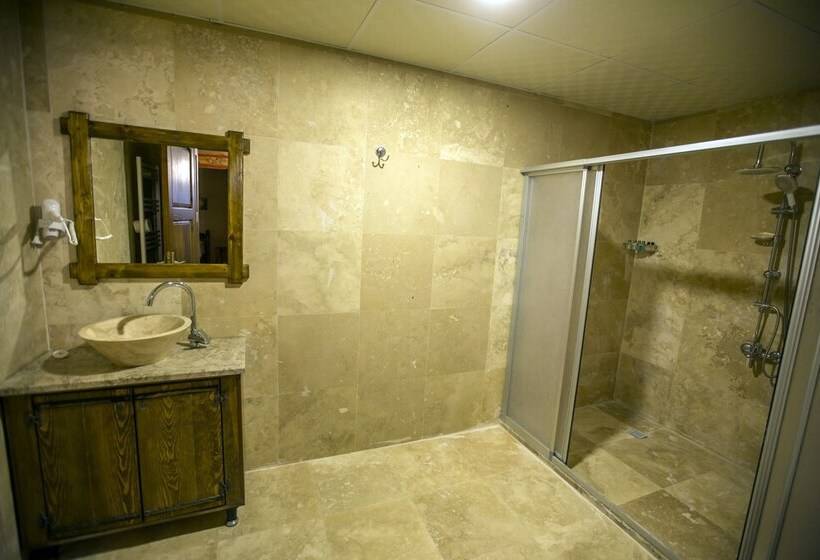 Standard Triple Room, Cappadocia Elite Stone House