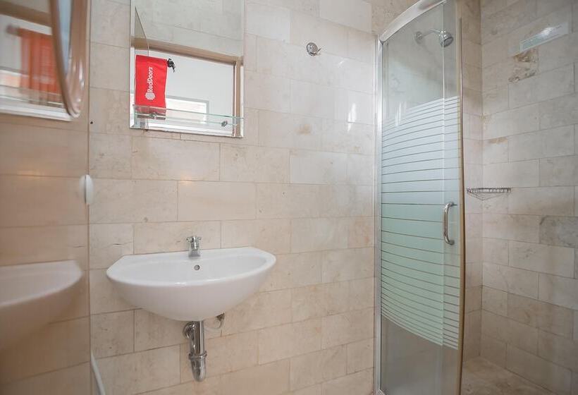 Семейный Номер, Reddoorz @ Jalan R.e. Martadinata Sukabumi