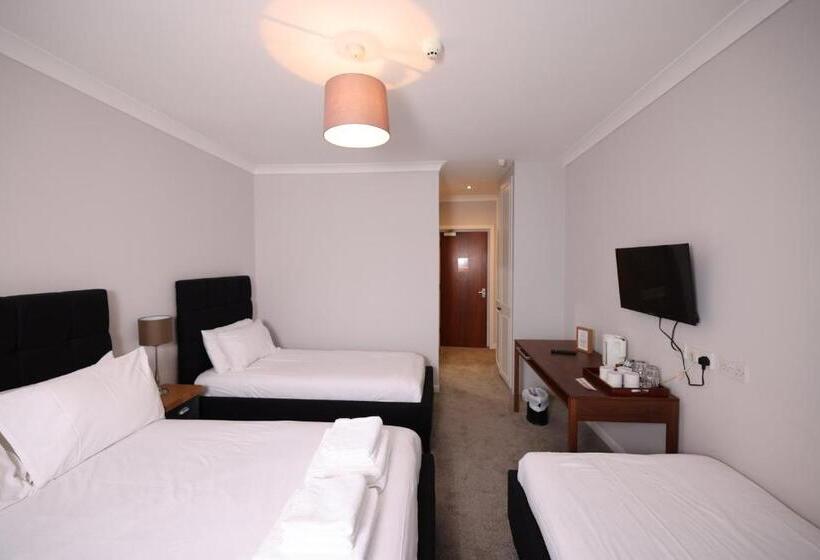 חדר משפחתי, Michelangelos   Rooms, Restaurant & Bar