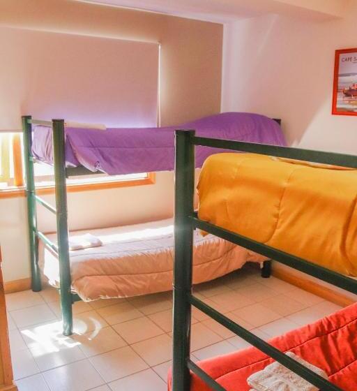 4인용 스탠다드 룸, Yaghan Hostel