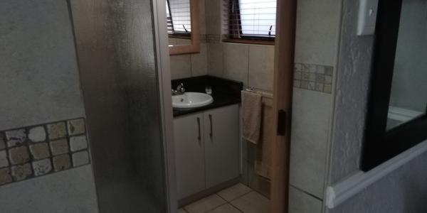 Номер Стандарт, Gold Crest Guesthouse