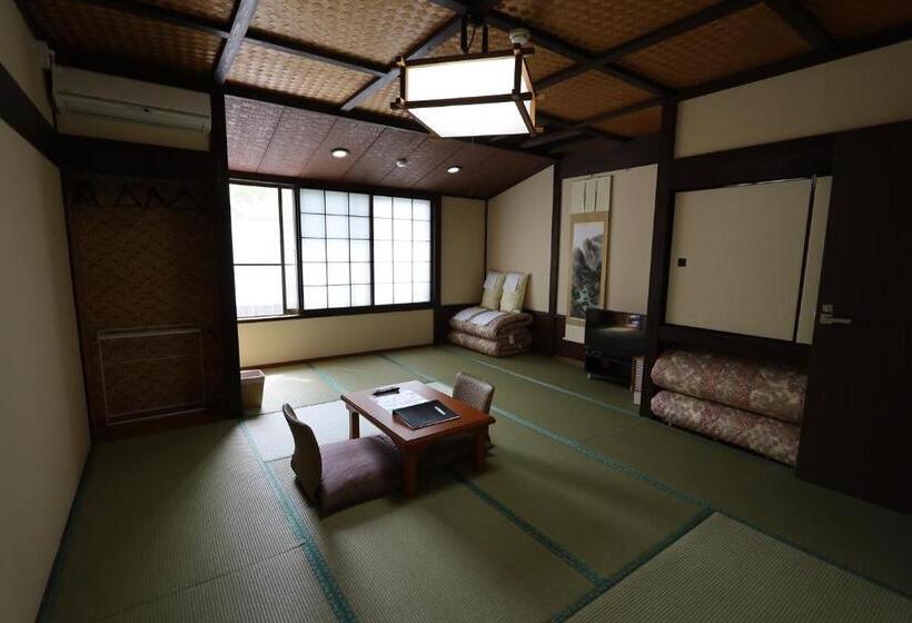 غرفة قياسية رباعية, Onsen & Garden Asante Inn
