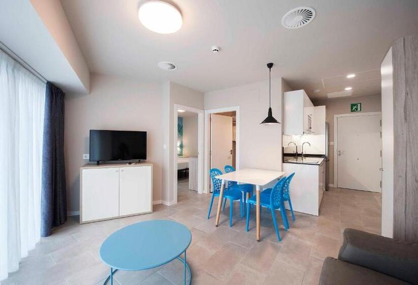Апартаменты 2 Спальни, Apartamentos Divan