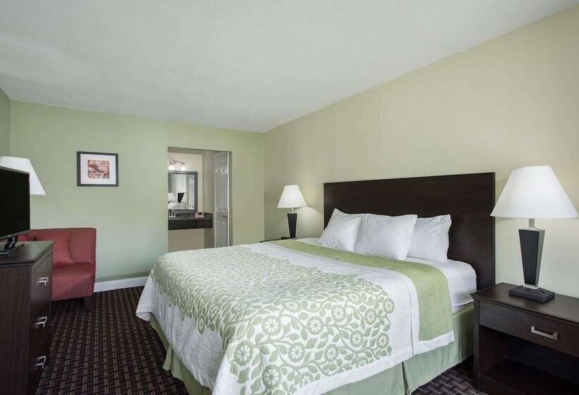 スイート, Days Inn By Wyndham Jellico  Tennessee State Line