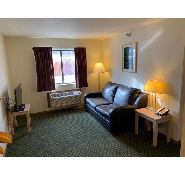 Люкс, Kings Inn Cody