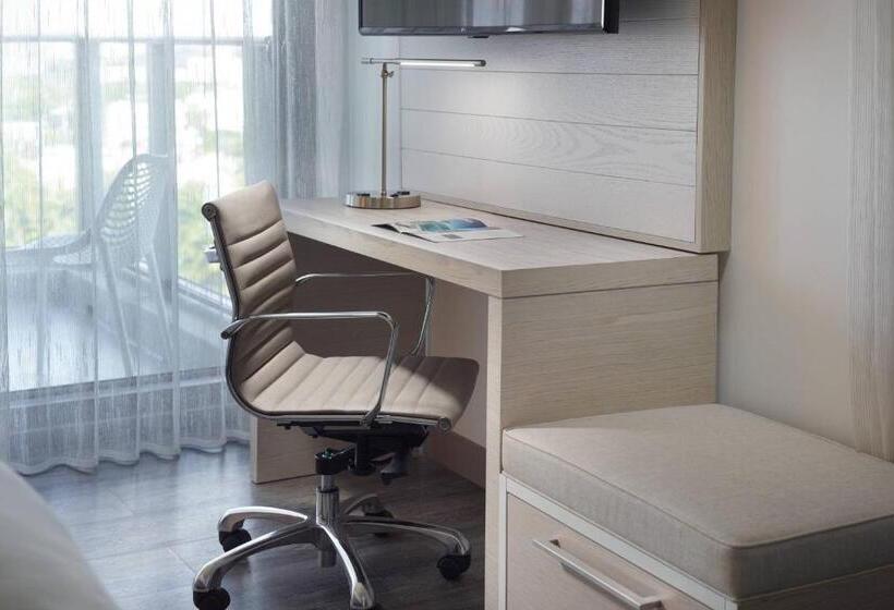 Стандартный Номер Кровать Кинг, Courtyard Miami Coconut Grove