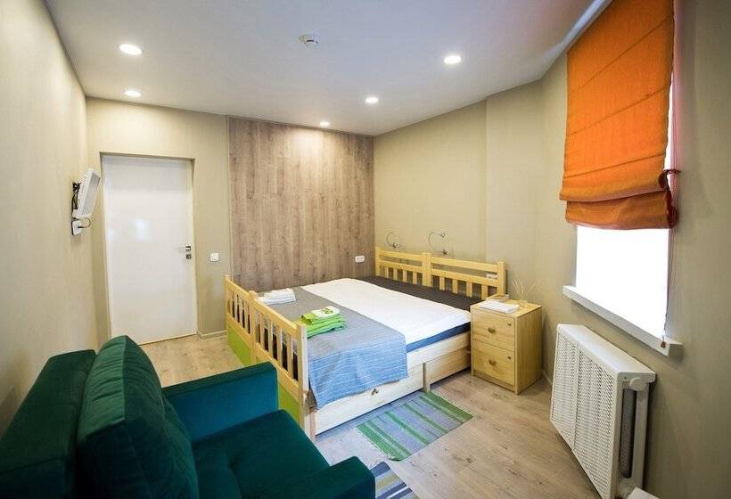 اتاق استاندارد, Hostel People