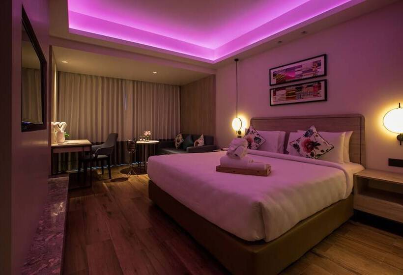 اتاق لوکس, Regenta Sgs Greenotel  Lonavala