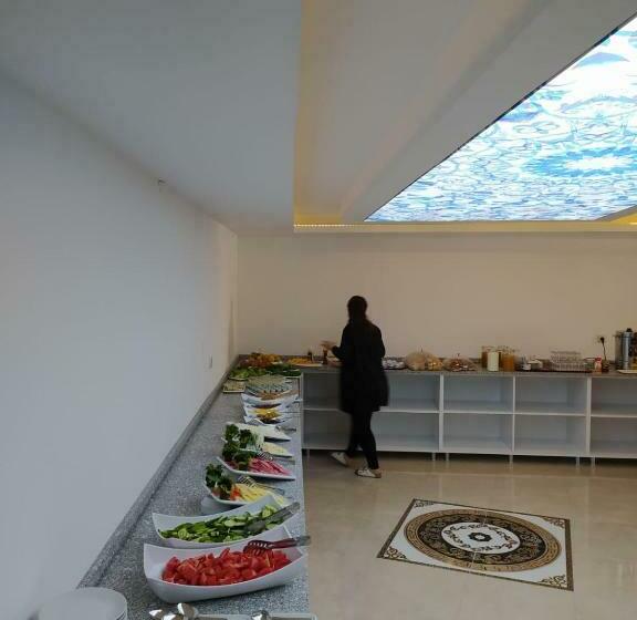 جناح عائلي, Asmir Suites