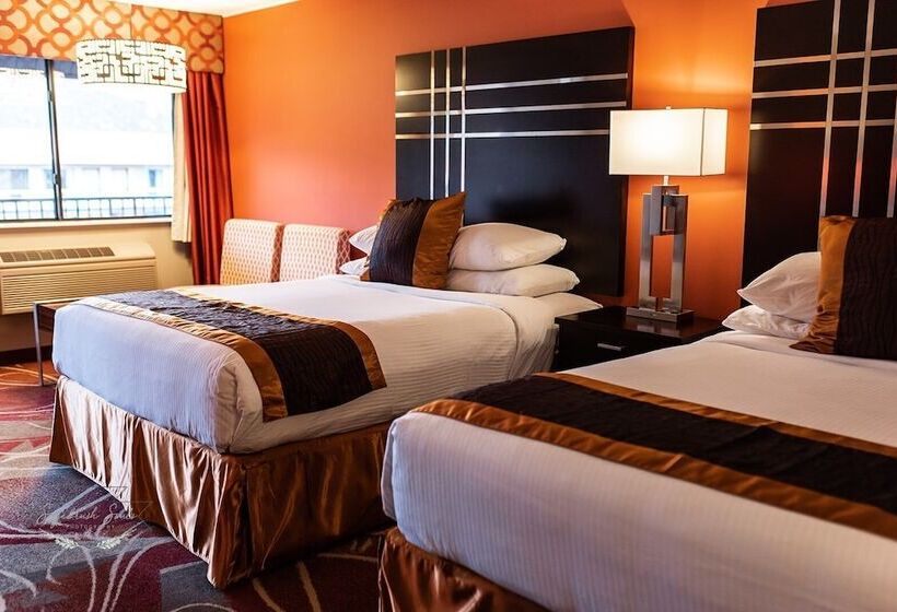 带2个双人床的标准工作室, Gateway Inn And Suites