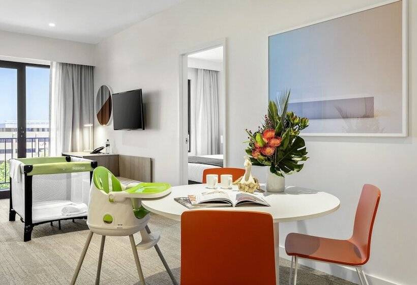 Апартаменты 1 Спальня, Quest Joondalup