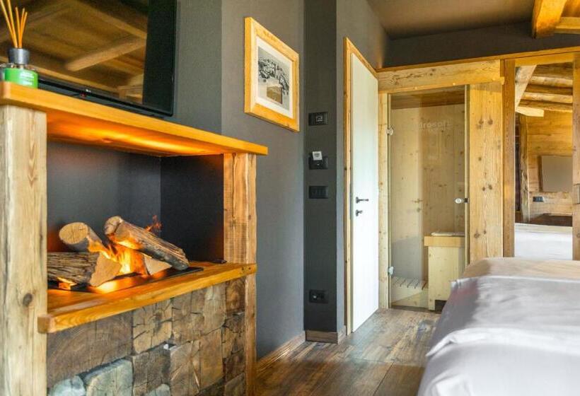 Люкс, John Luxury Suites